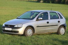 Autókölcsönzés rent a car Opel Corsa Automata bérautó plusautorent.hu