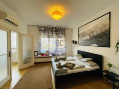 BELVÁROSI DUPLA ERKÉLYES  LAKÁS