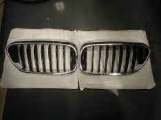 BMW G30-31, F01, Gyári hűtőrács vese eledó