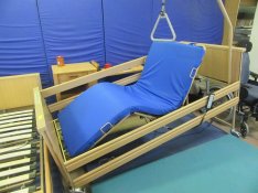 Bérlés bérbe adás Kölcsönzés Elektromos betegágy beteg kórházi ágy