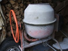Betonkeverő kölcsönzés bérlés Tatabányán, 1. Kép