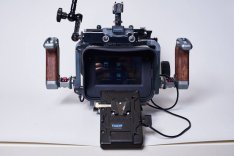 Blackmagic Production Camera 4K szett + Tilta Rig + Akkus + matt doboz