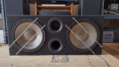Blaupunkt hangszórós autó mélyláda, subwoofer