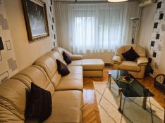 Bp., XI. ker., Albert utca - Eladó panel lakás