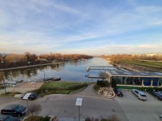 CSODÁLATOS PANORÁMA A DUNÁRA ÉS AZ ÚJPESTI ÖBÖLRE