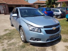 Chevrolet Cruze 1.8i F18D4 bontott alkatrészek, bontás, bontott jármű