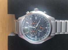 Citizen Eco-Drive (napelemes), titán tokos-szíjas, zafírkristály 