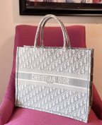 Dior tote táska gucci louis chanel