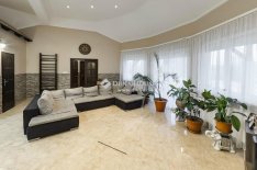 Eladó 138 nm-es ház Kecskemét