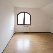 Eladó 193 nm-es ház Sándorfalva