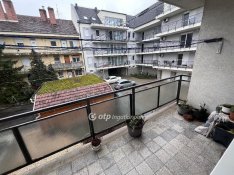 Eladó 76 nm-es lakás Szeged