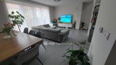 Eladó 82 nm-es lakás Győr