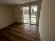 Eladó 84 nm-es lakás Dabas