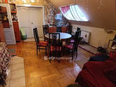 Eladó 95 nm-es lakás Kecskemét