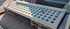 Eladó beton panelek - teli es lyukacsos tipus