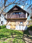 Eladó borospince a Piliscsévi pincefaluban