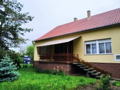 Eladó családi ház Dunaszentgyörgy központjában
