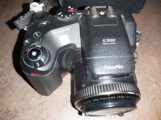 Eladó egy Finepix S7000 típusú fényképezőgép!