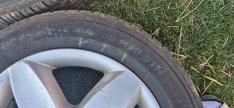 Eladó kb 2-3 ezer km futott nyári gumi