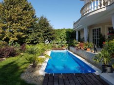 Eladó luxus ház, Szada