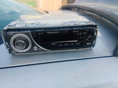 Eladó rádiós fejegység autóba 