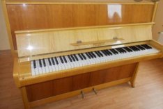 Eredeti díjazott/Petrof 114/acéltőkés angolmechanikás modern pianínó