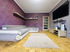 Erkélyes jó állapotú lakás eladó a XIX. kerületben!