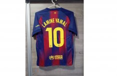 FC Barcelona 2025-26 Lamine Yamal mez M