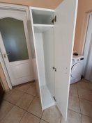 Fehér színű fürdőszobai szekrény eladó 