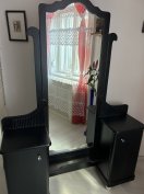 Felújított múlt század eleji tükrös öltöző szekrény