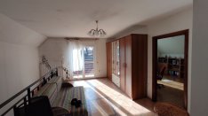 Felújított nagy ház eladó.