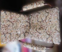 Fémvázas, kárpitozott székek és karosszékek