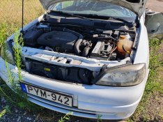 Ford Focus 1.8 zetek alkatrészei eladók.