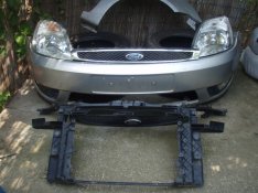 Ford fiesta 2002 - 2005 -ig. komplett eleje!