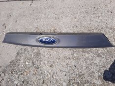Ford focus III kombi csomagtér ajtó díszléc emblémával 2011-2018-ig!!