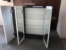 Fürdőszoba szekrény eladó