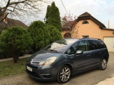 GPS, Telefon és minden extra 7 személyre