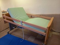 Herford elektromos motoros betegágy beteg kórházi ápolási ágy
