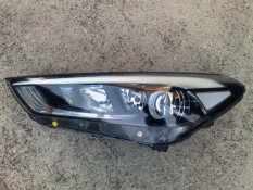 Hyundai Tucson bal első lámpa , fényszóró Gyári!