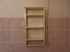 IKEA-s fali polc fürdőbe