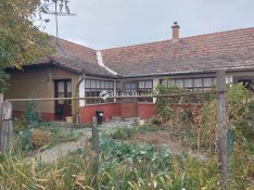 Izsáki 85 nm-es ház eladó