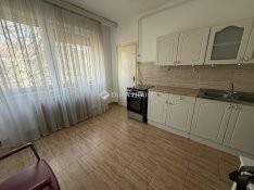 Kecskeméti eladó 103 nm-es lakás