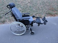 Kerekesszék kerekes toló ápolási szék tolószék tolókocsi rokkantkocsi