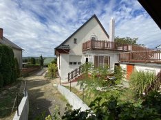 Keszthely, Kertváros, 184 m2-es, 2 generációs, családi ház, 6 szobás