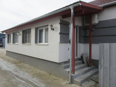 Kétszintes családi ház, teljes felújítással