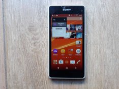 Kijelző repedt Sony Xperia Z1 Compact D5503 Mobiltelefon eladó!!!