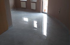 Kórház környékén 1+3 szobás lakás saját udvari beállóval eladó