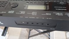 Kurzweil KP110 billentésérzékeny szintetizátor