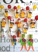 LEGO minifigurák, Pennywise, Mc Donalds, más bohócos, és minden egyéb