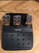 Logitech G29 kormány,váltó és pedál szett.
